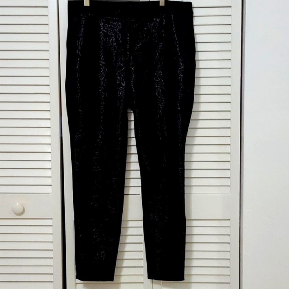 SZ 10 The Skinny White House Black Market Spandex Stretchy Front Floral Panel